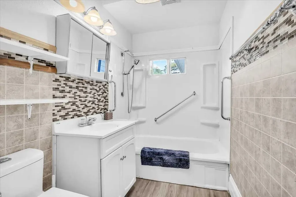 113 2nd Avenue E Delia AB T0J 0W0