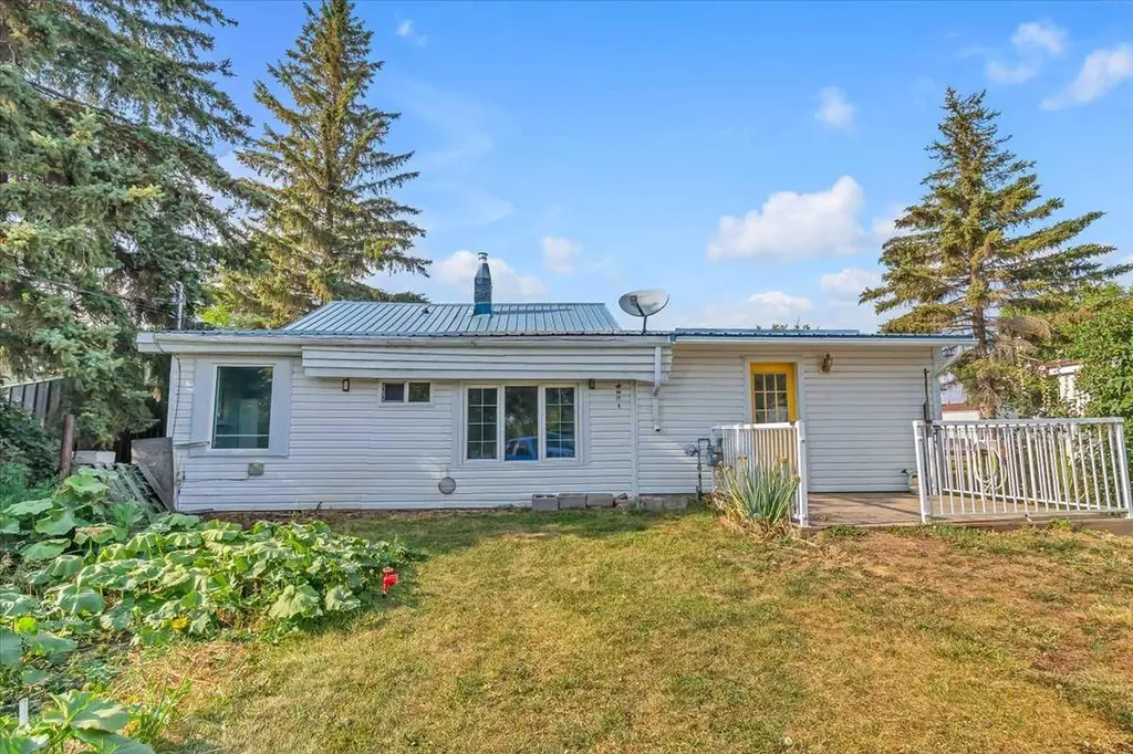113 2nd Avenue E Delia AB T0J 0W0