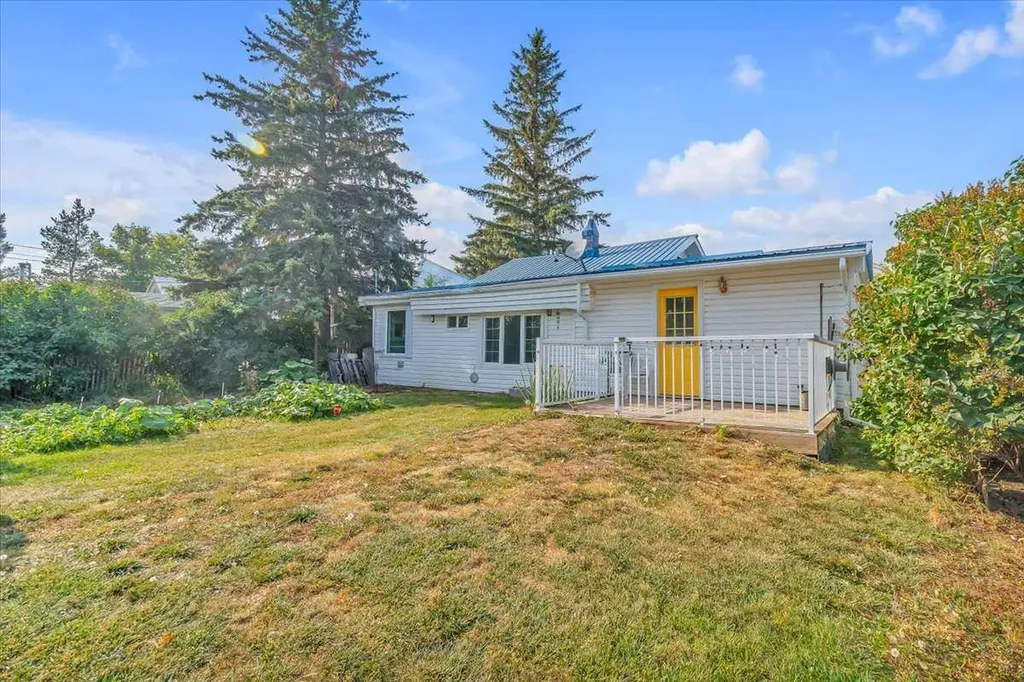 113 2nd Avenue E Delia AB T0J 0W0