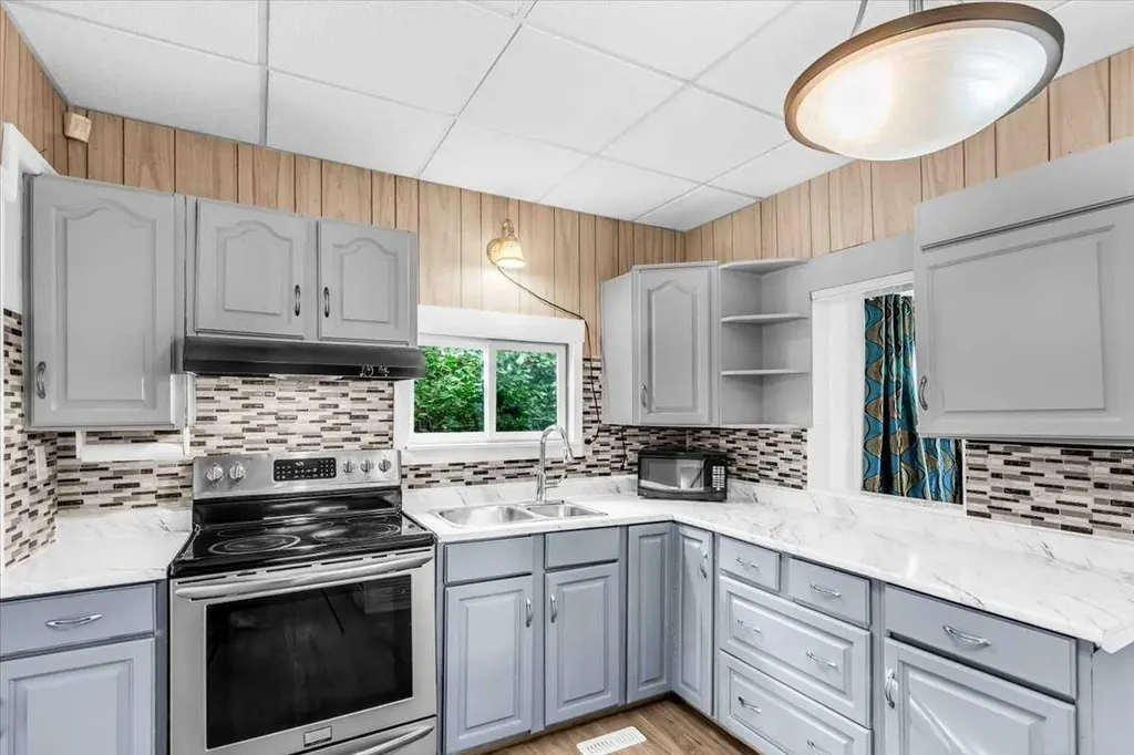 113 2nd Avenue E Delia AB T0J 0W0