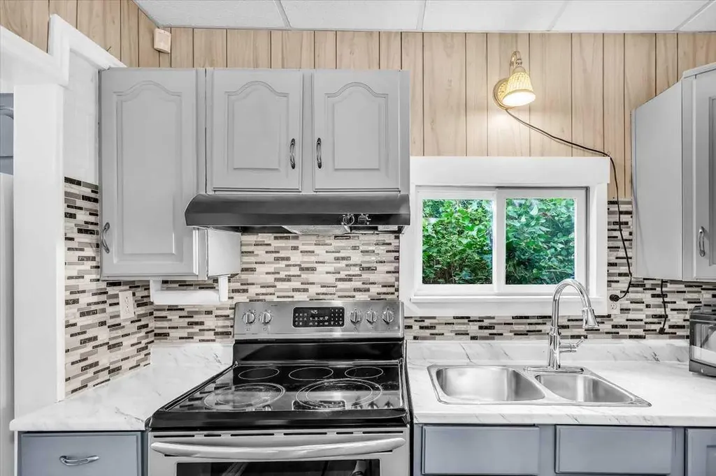 113 2nd Avenue E Delia AB T0J 0W0