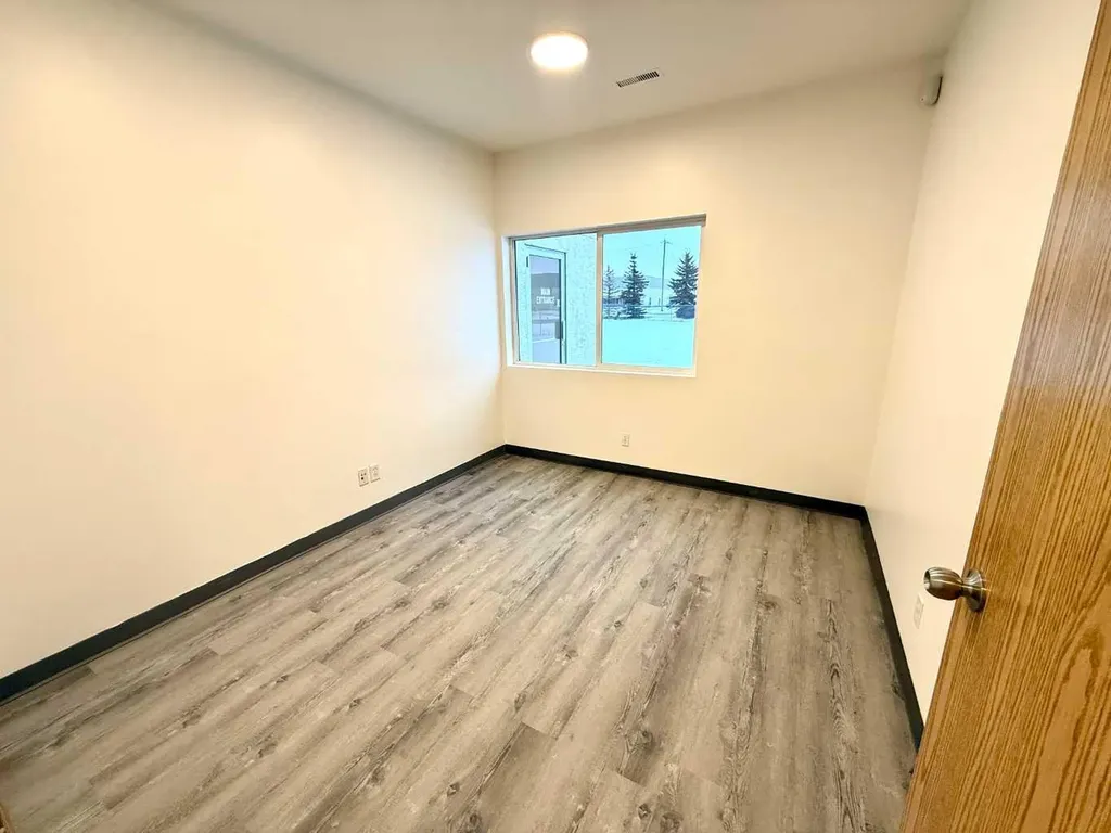 8 Van Der Horn Way Rural Red Deer County AB T4S 2M4