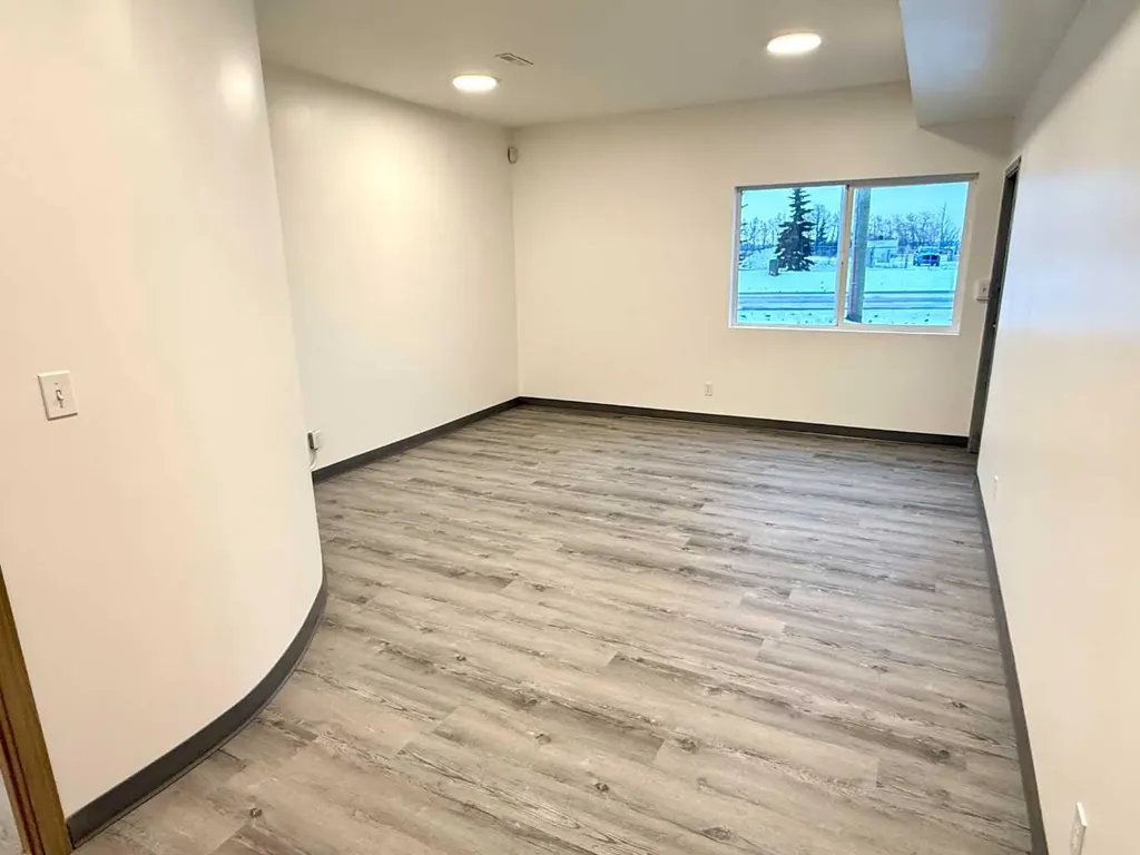 8 Van Der Horn Way Rural Red Deer County AB T4S 2M4