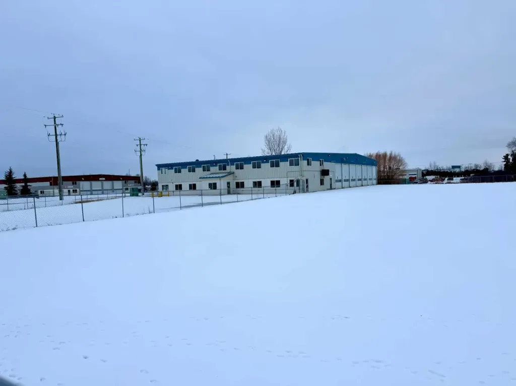 8 Van Der Horn Way Rural Red Deer County AB T4S 2M4