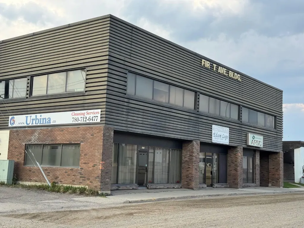 4924 1 Avenue Edson AB T7E 1S9