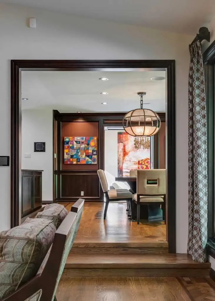 40 Eagle Ridge Place SW Calgary AB T2V 2V8