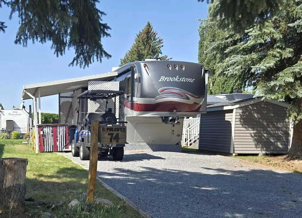 74 Carefree Resort Rural Red Deer County AB T4G 0K6
