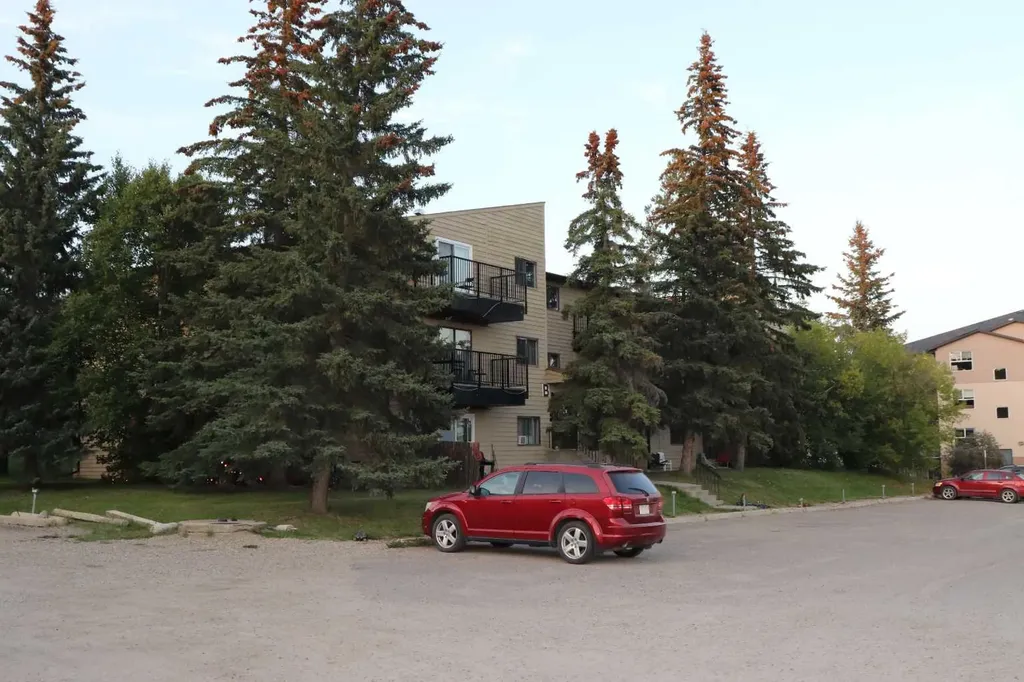 1221B West Haven Drive Edson AB T7E 1P9