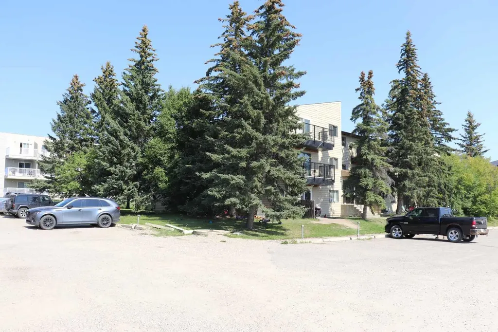 1221B West Haven Drive Edson AB T7E 1P9