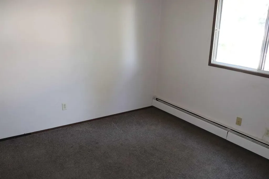 1221B West Haven Drive Edson AB T7E 1P9