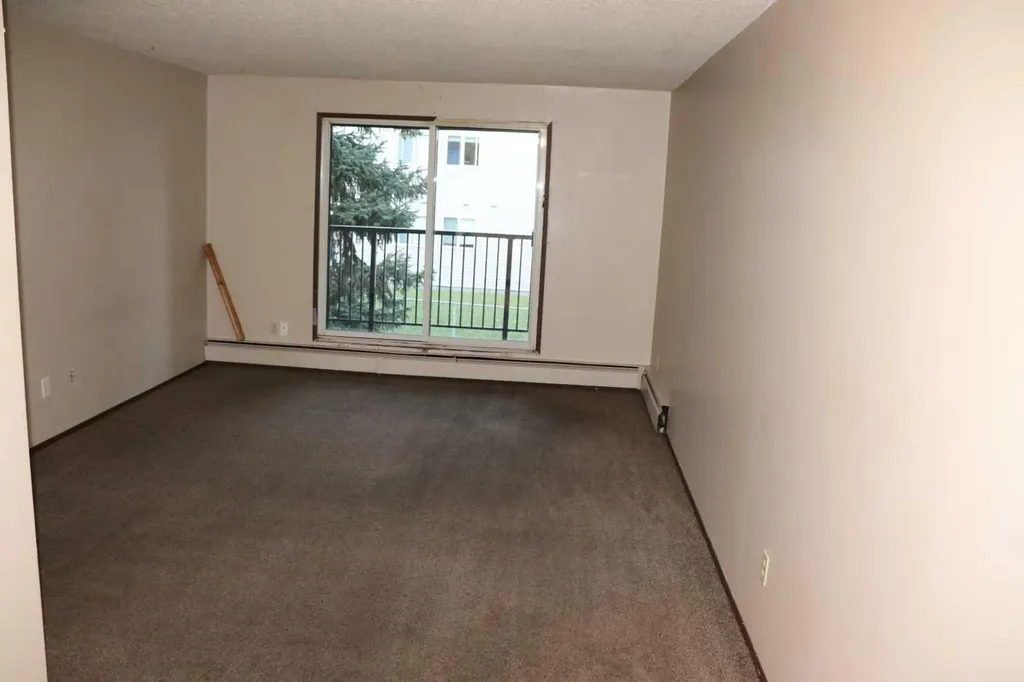 1221B West Haven Drive Edson AB T7E 1P9