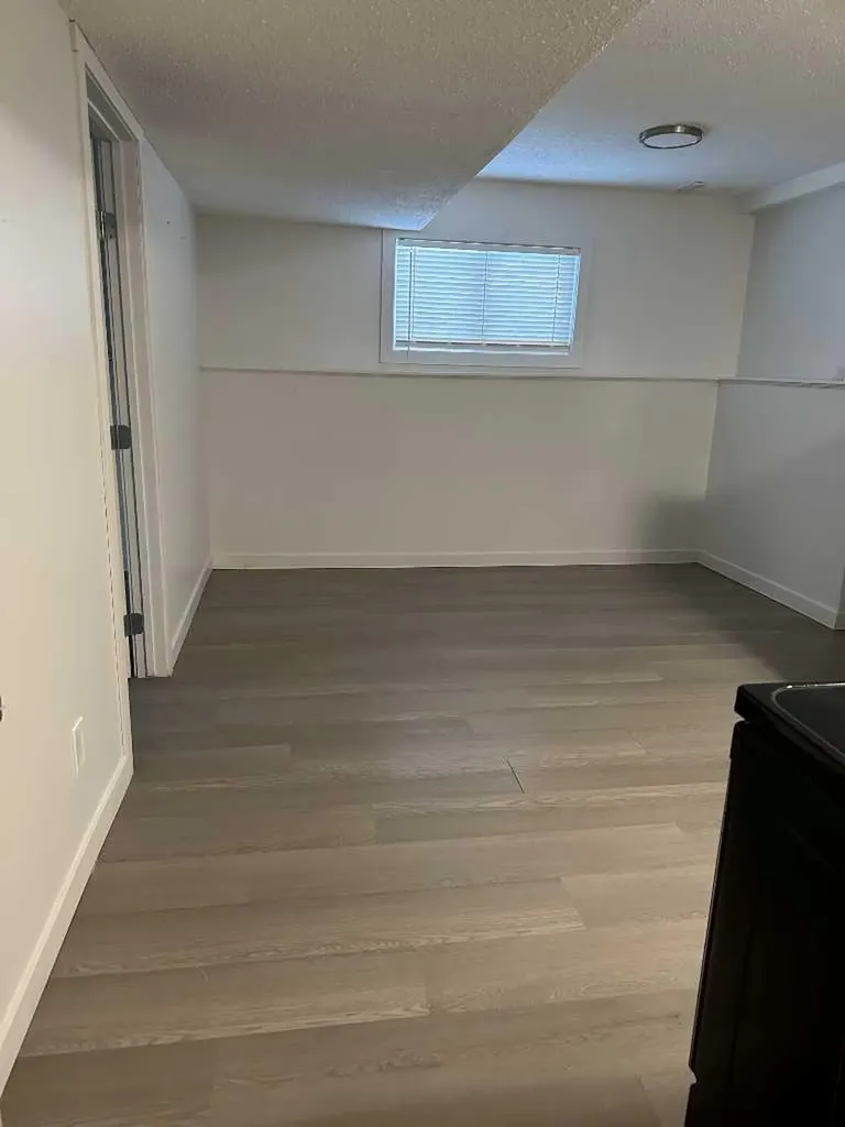10132 102 Avenue Grande Prairie AB T8V 1A1