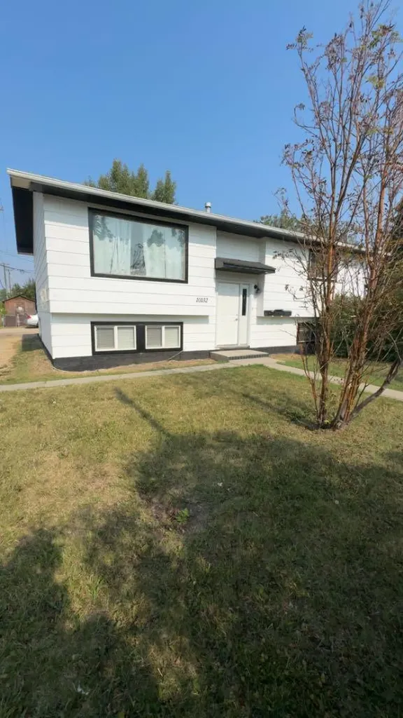 10132 102 Avenue Grande Prairie AB T8V 1A1