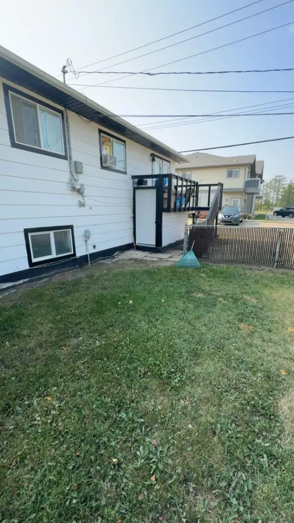 10132 102 Avenue Grande Prairie AB T8V 1A1