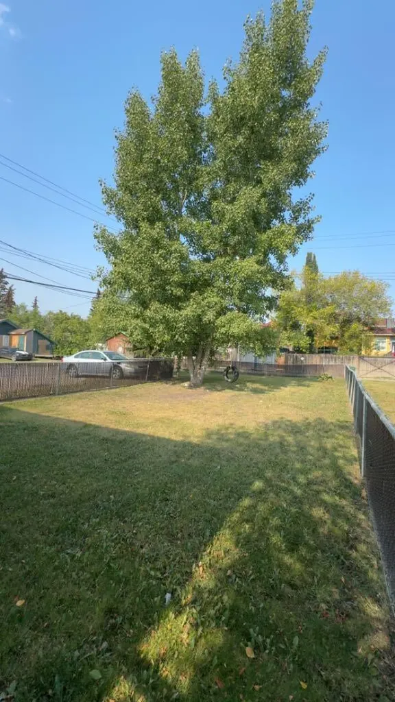 10132 102 Avenue Grande Prairie AB T8V 1A1