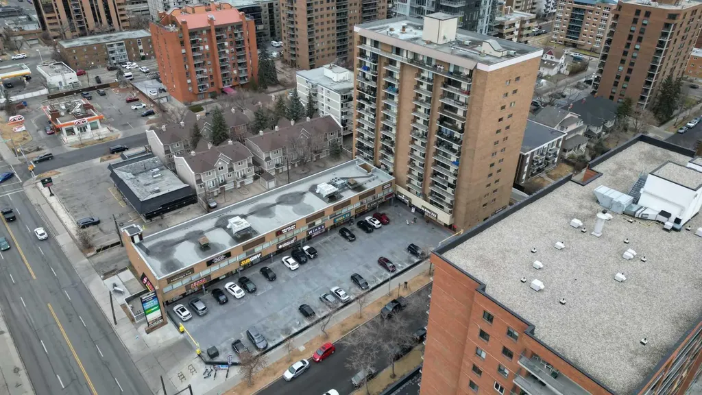 1330 15 Avenue SW Calgary AB T3C 3N6