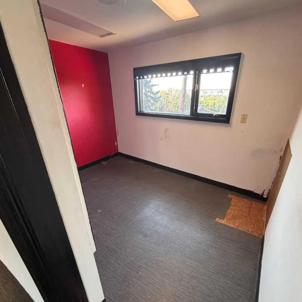 20 3 Street SE Medicine Hat AB T1A0G2