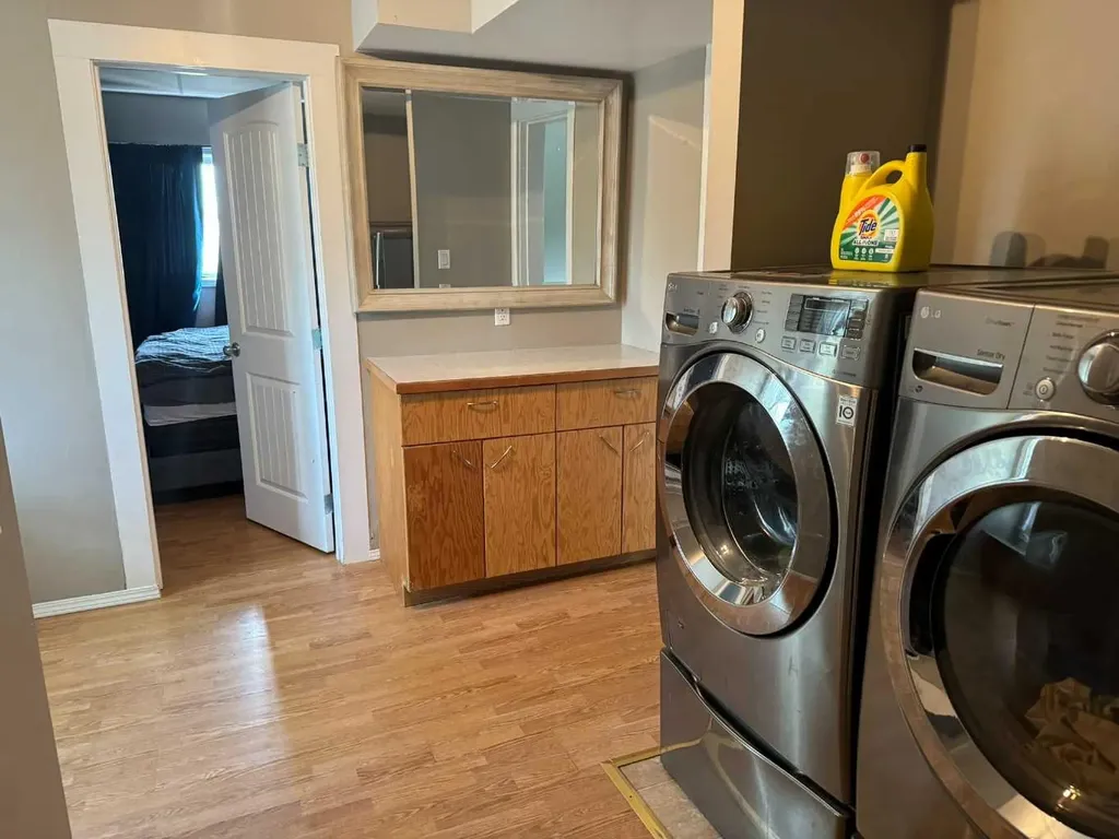 10421 89 Street Peace River AB T8S 1N9