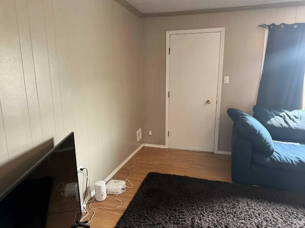 10421 89 Street Peace River AB T8S 1N9