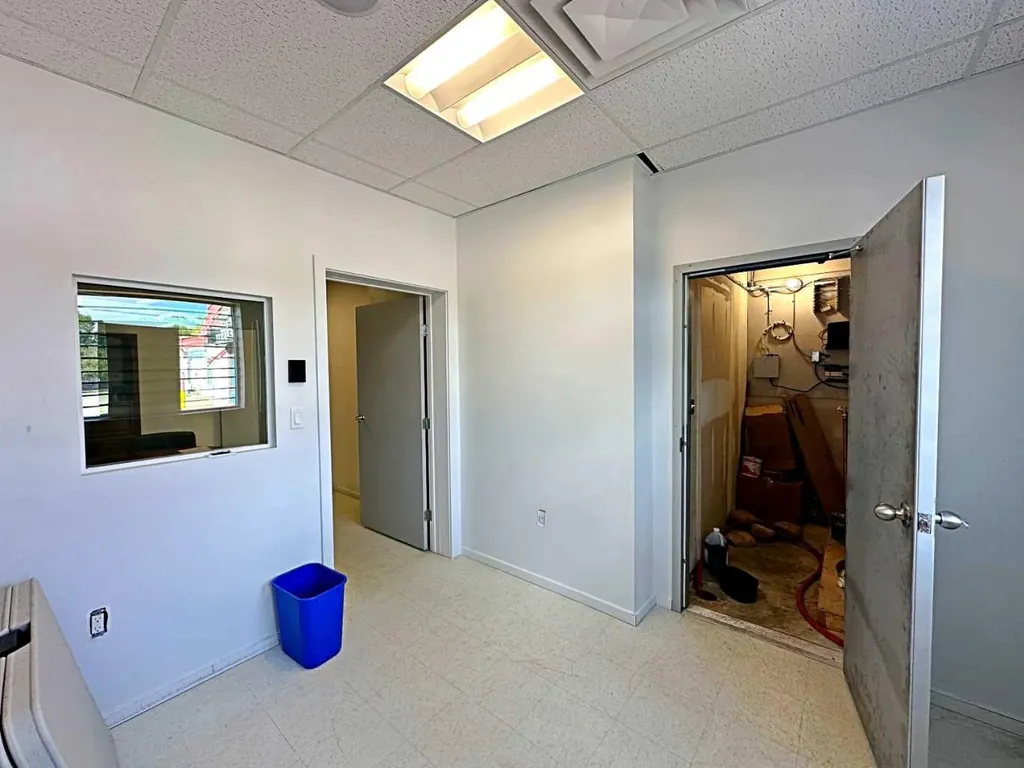 9906A Franklin Avenue Fort Mcmurray AB T9H 2K5
