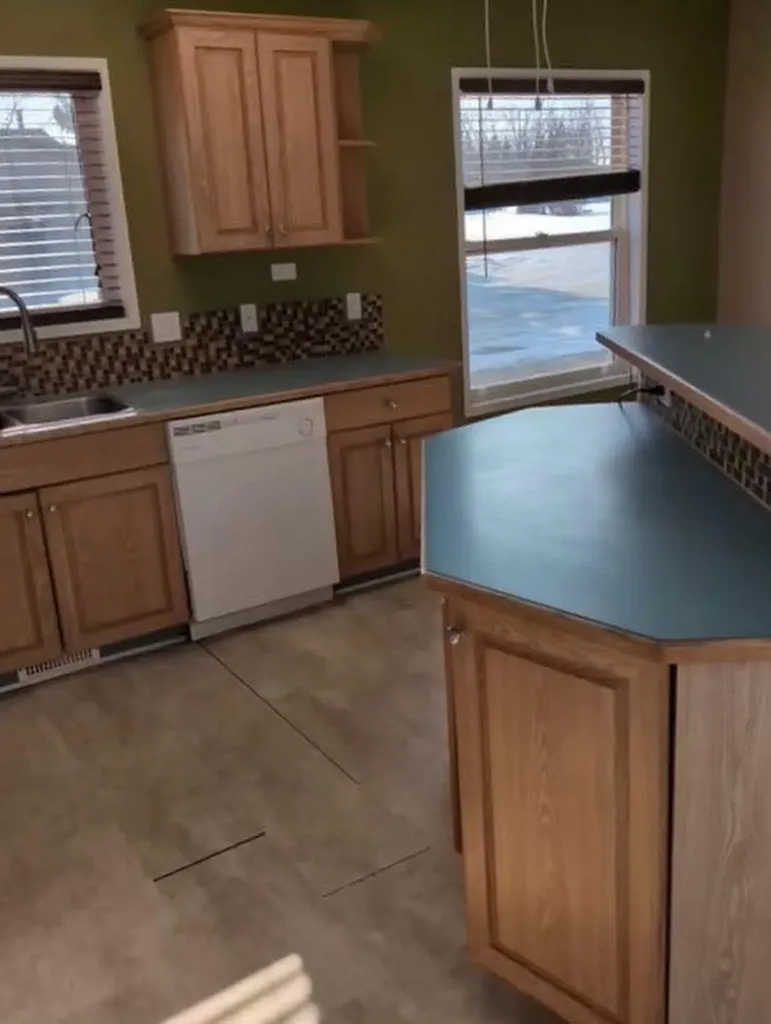 4803 52 Street Lougheed AB T0B 0B9