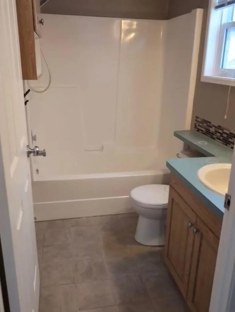 4803 52 Street Lougheed AB T0B 0B9