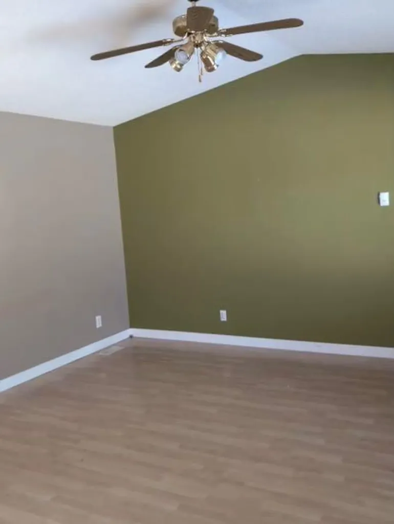 4803 52 Street Lougheed AB T0B 0B9