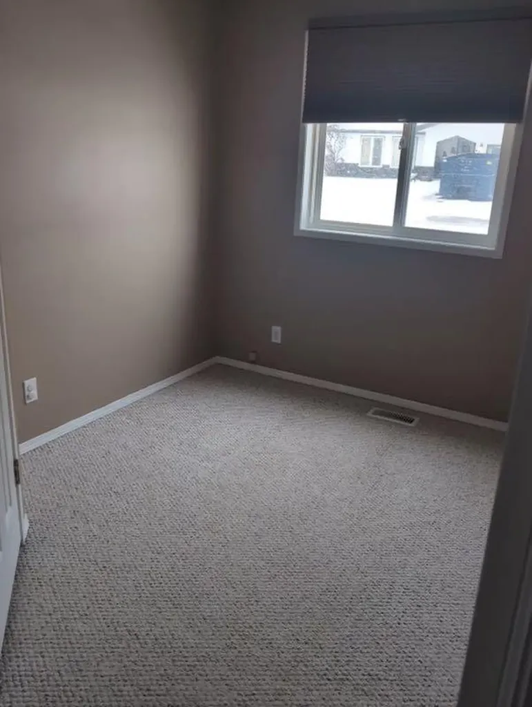 4803 52 Street Lougheed AB T0B 0B9