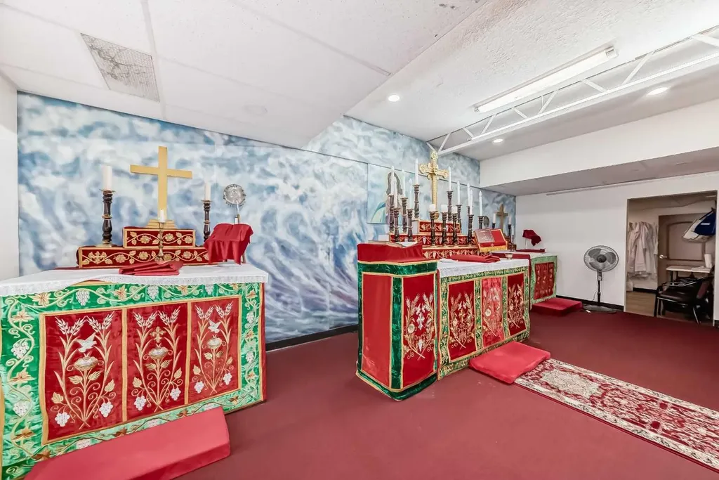1829 54 Street SE Calgary AB T2B1N5