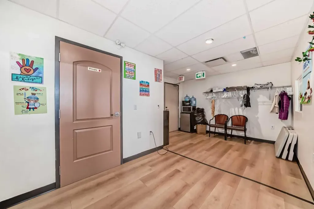 1829 54 Street SE Calgary AB T2B1N5