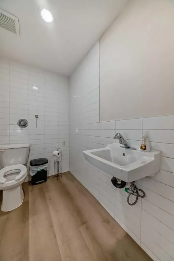 1829 54 Street SE Calgary AB T2B1N5