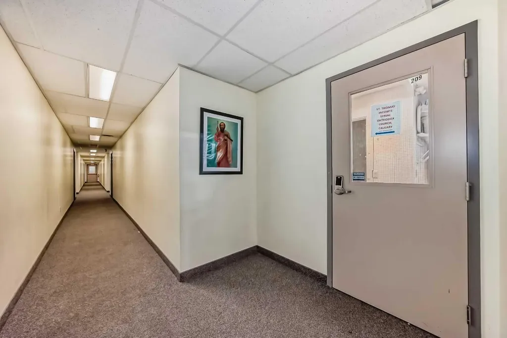 1829 54 Street SE Calgary AB T2B1N5