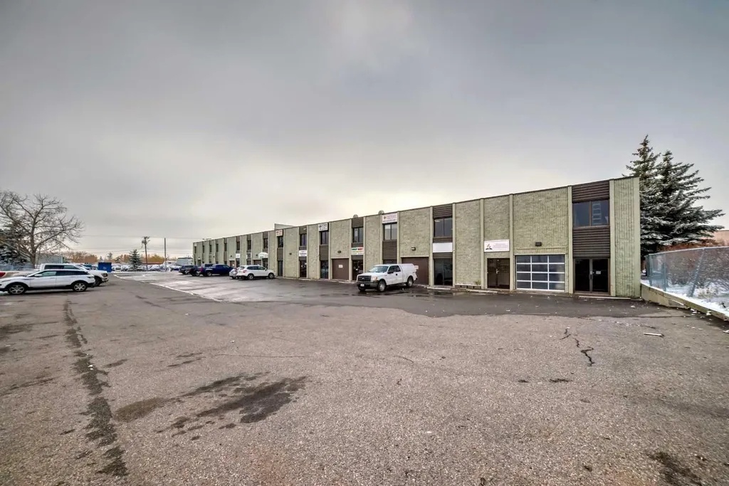 1829 54 Street SE Calgary AB T2B1N5
