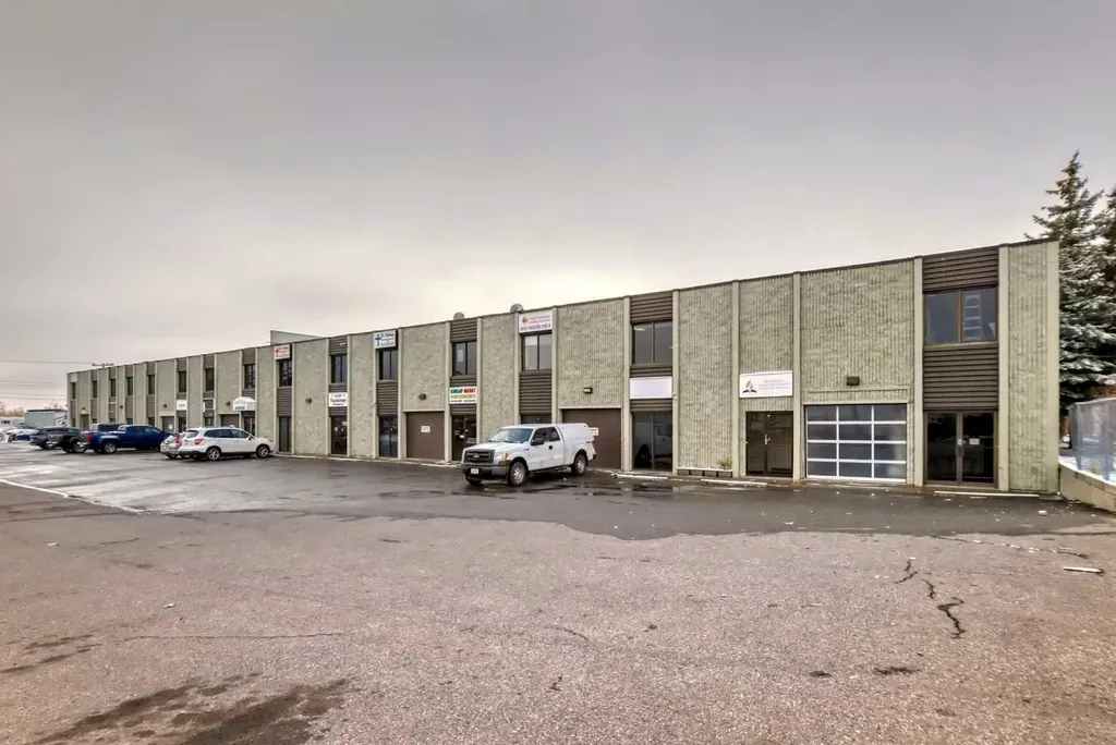 1829 54 Street SE Calgary AB T2B1N5