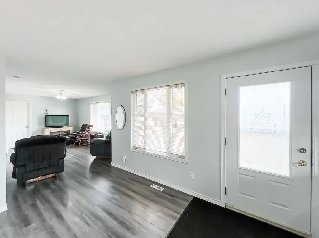 143 Peace River Avenue Rural Big Lakes County AB T0G 1J0