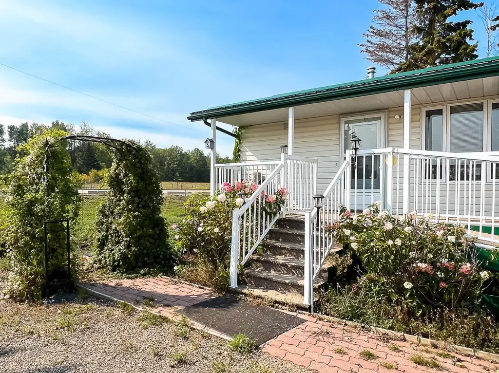 143 Peace River Avenue Rural Big Lakes County AB T0G 1J0