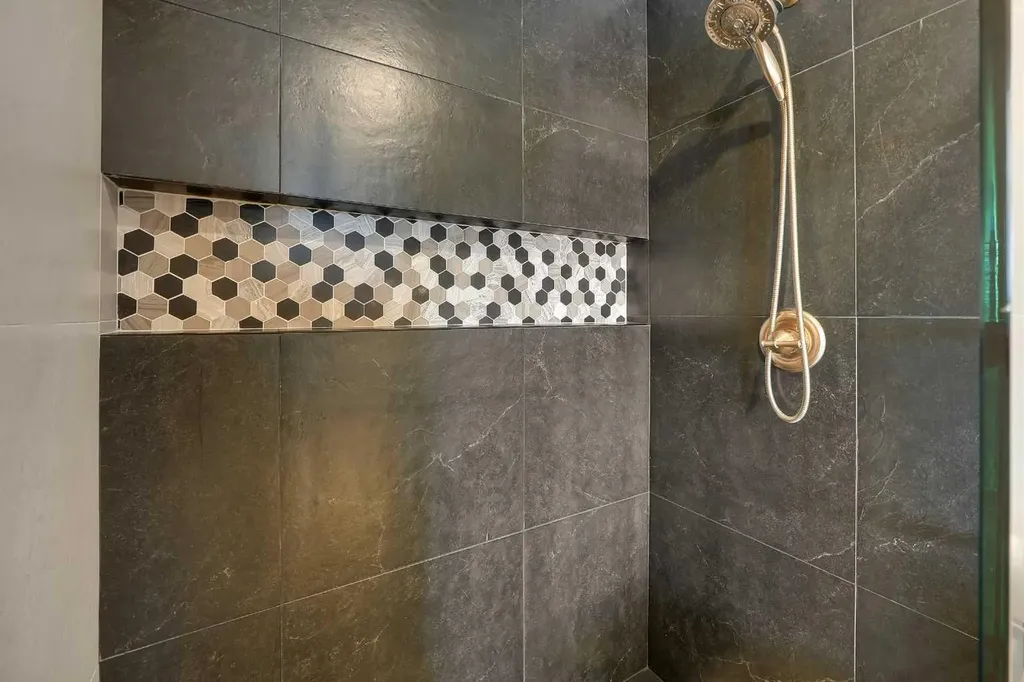 611 Parkridge Drive SE Calgary AB T2J5B9