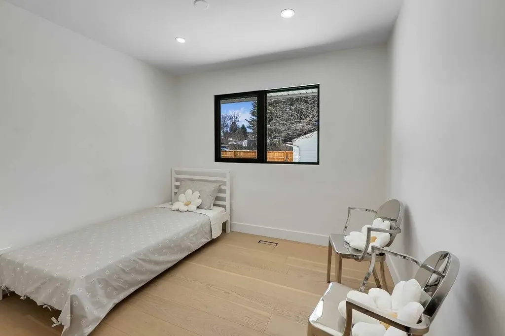 611 Parkridge Drive SE Calgary AB T2J5B9