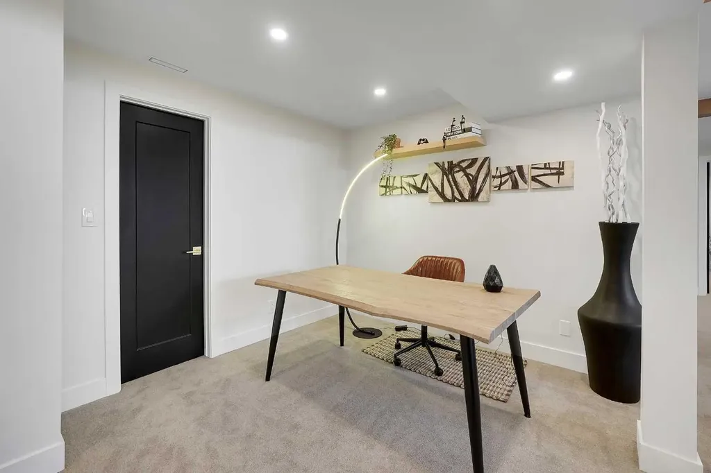 611 Parkridge Drive SE Calgary AB T2J5B9