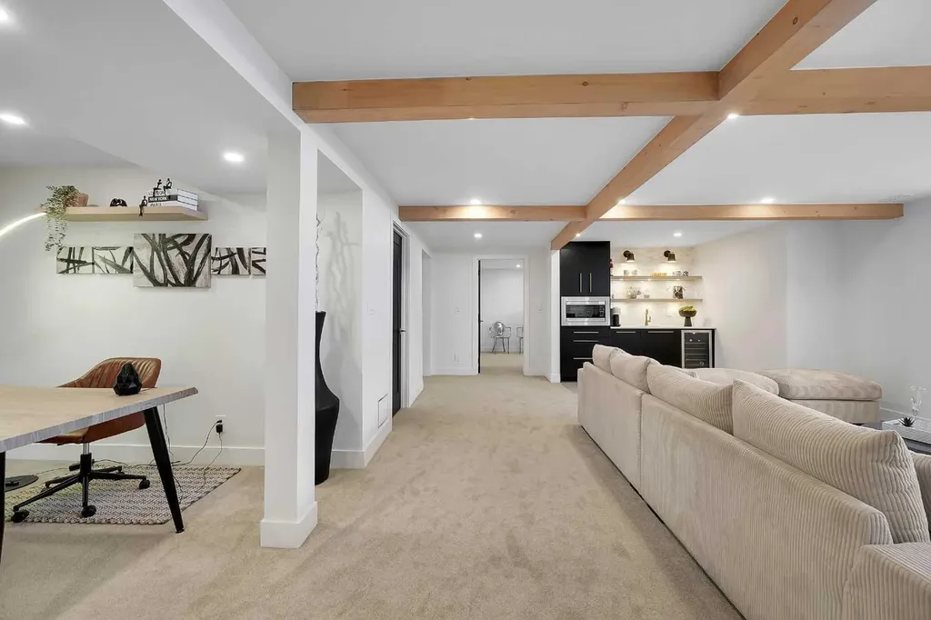 611 Parkridge Drive SE Calgary AB T2J5B9