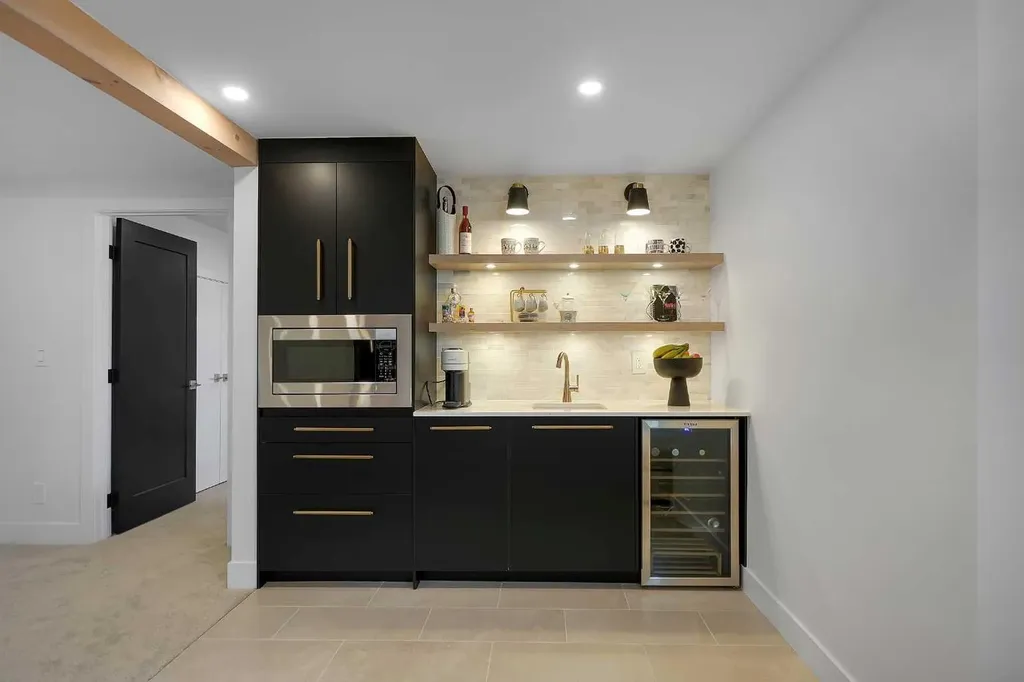 611 Parkridge Drive SE Calgary AB T2J5B9