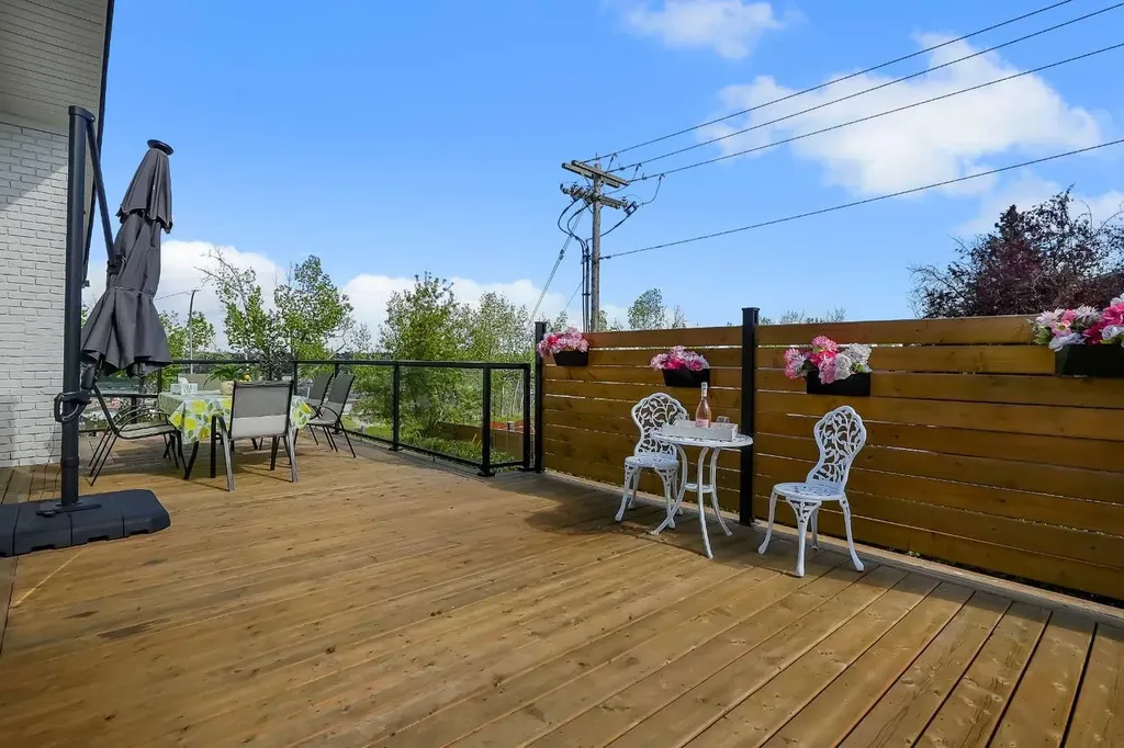 611 Parkridge Drive SE Calgary AB T2J5B9