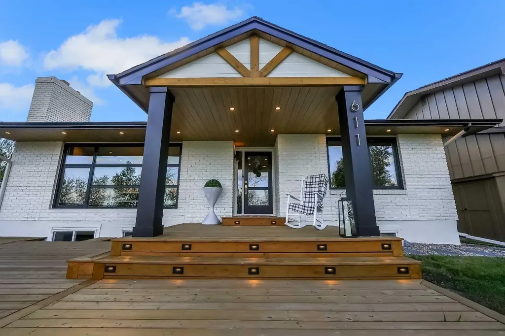 611 Parkridge Drive SE Calgary AB T2J5B9