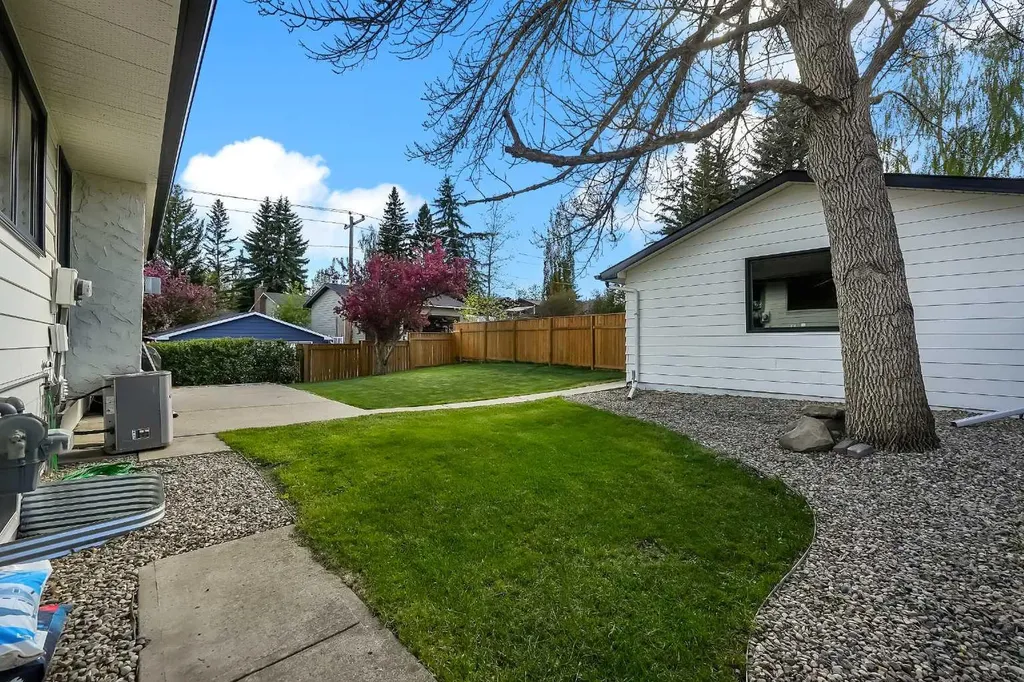 611 Parkridge Drive SE Calgary AB T2J5B9