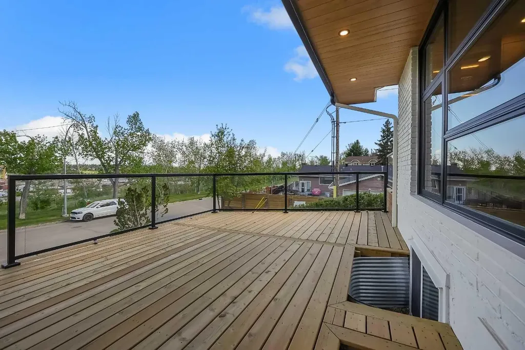 611 Parkridge Drive SE Calgary AB T2J5B9
