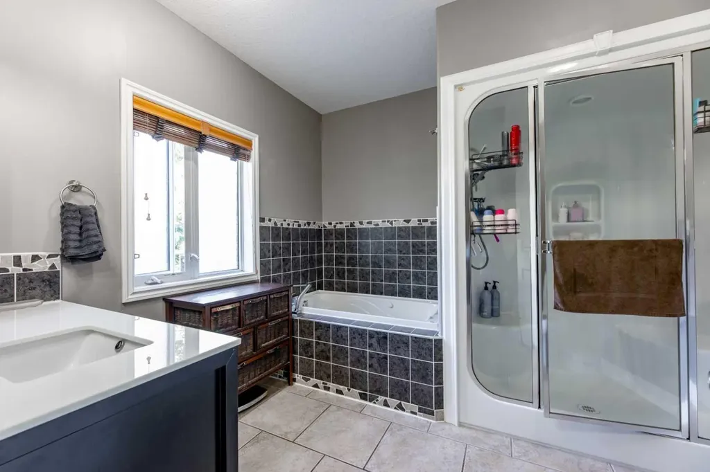 24426 East River Road Hinton AB T7V 1X7