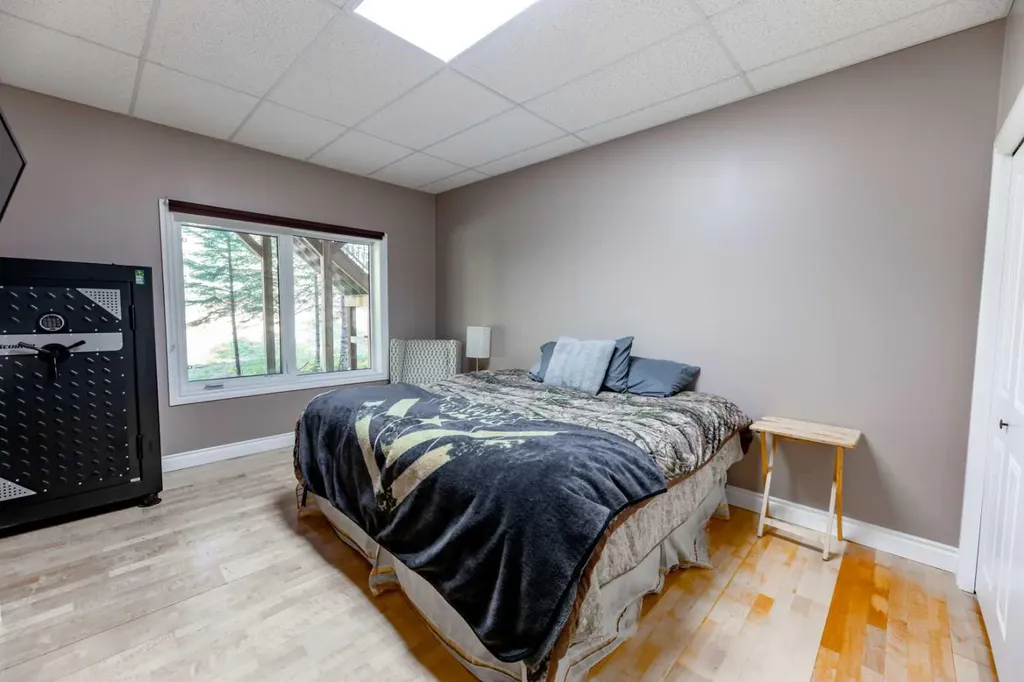 24426 East River Road Hinton AB T7V 1X7