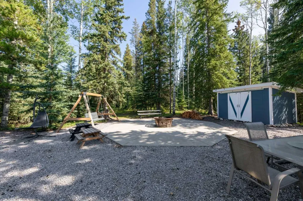 24426 East River Road Hinton AB T7V 1X7