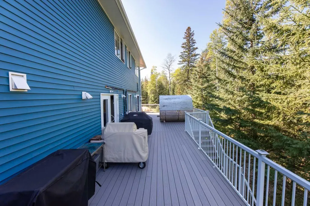24426 East River Road Hinton AB T7V 1X7