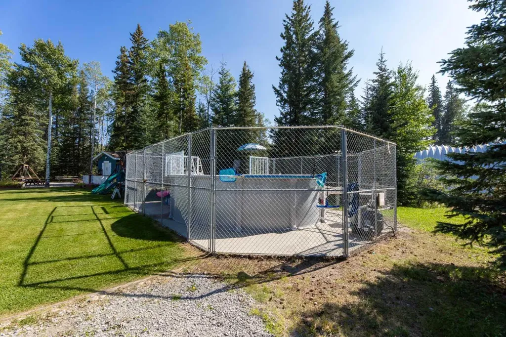 24426 East River Road Hinton AB T7V 1X7